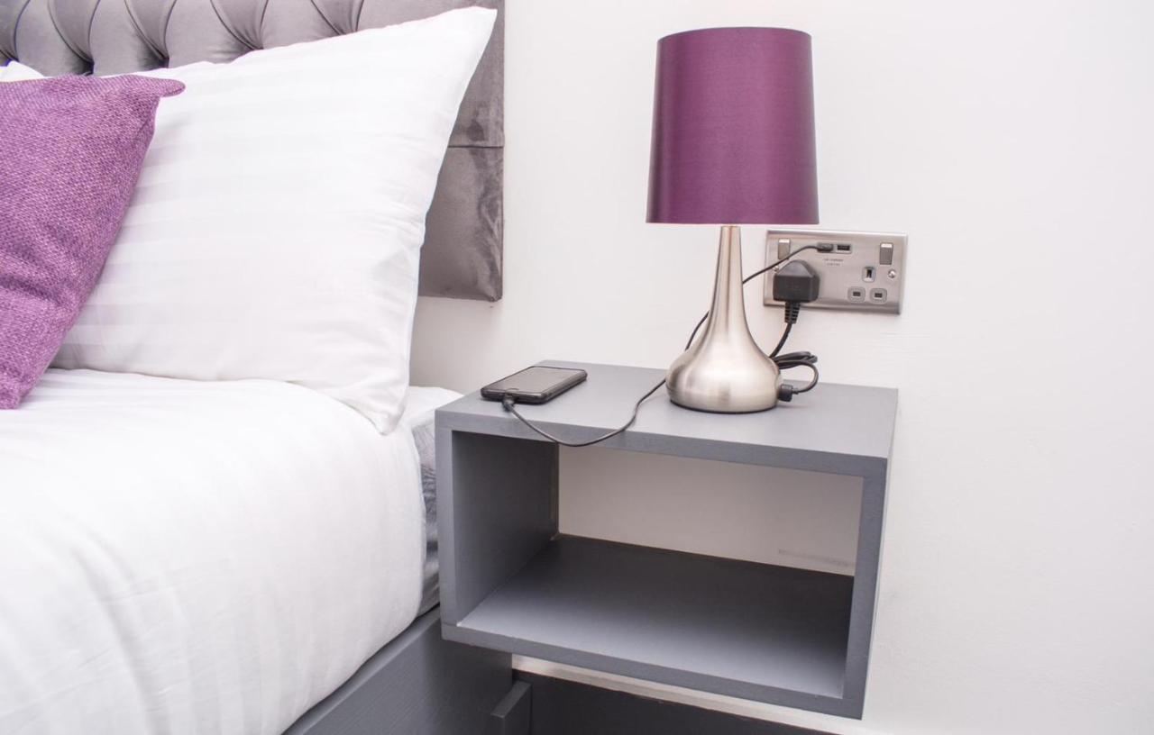 Homestay In Birmingham Sleeps 8 - Free Parking & Wifi Eksteriør bilde